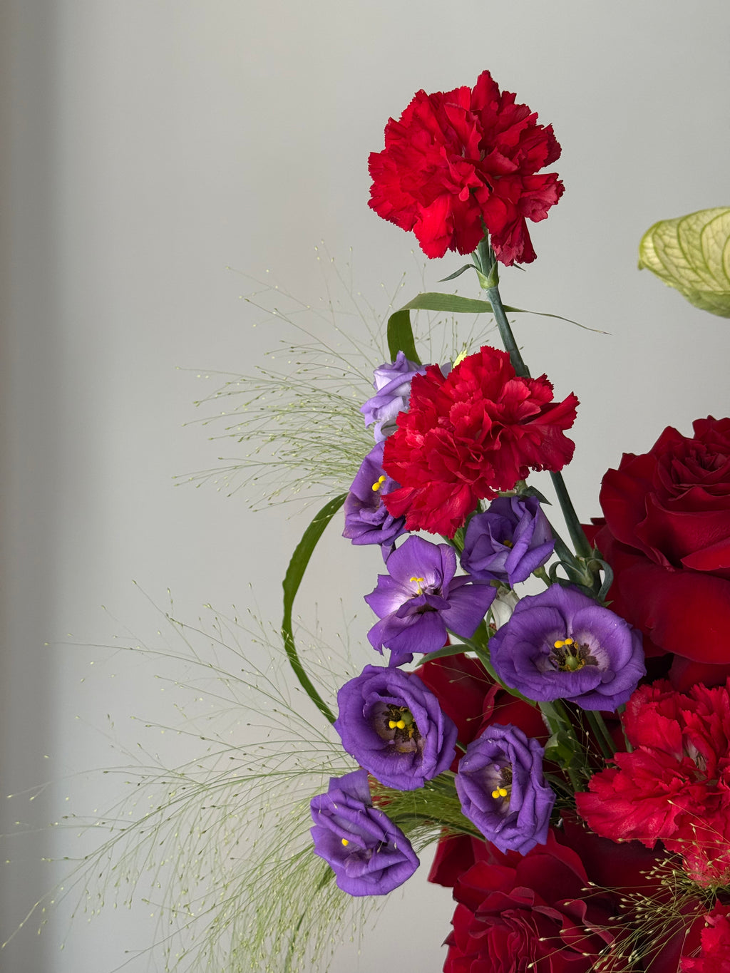 Modern Rose Vase Arrangement